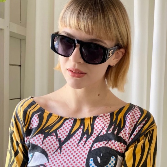 CHANEL Vintage 90s Quilted CC Logo Sunglasses 0003 Black + Box & Dust Bag - Picture 11 of 12